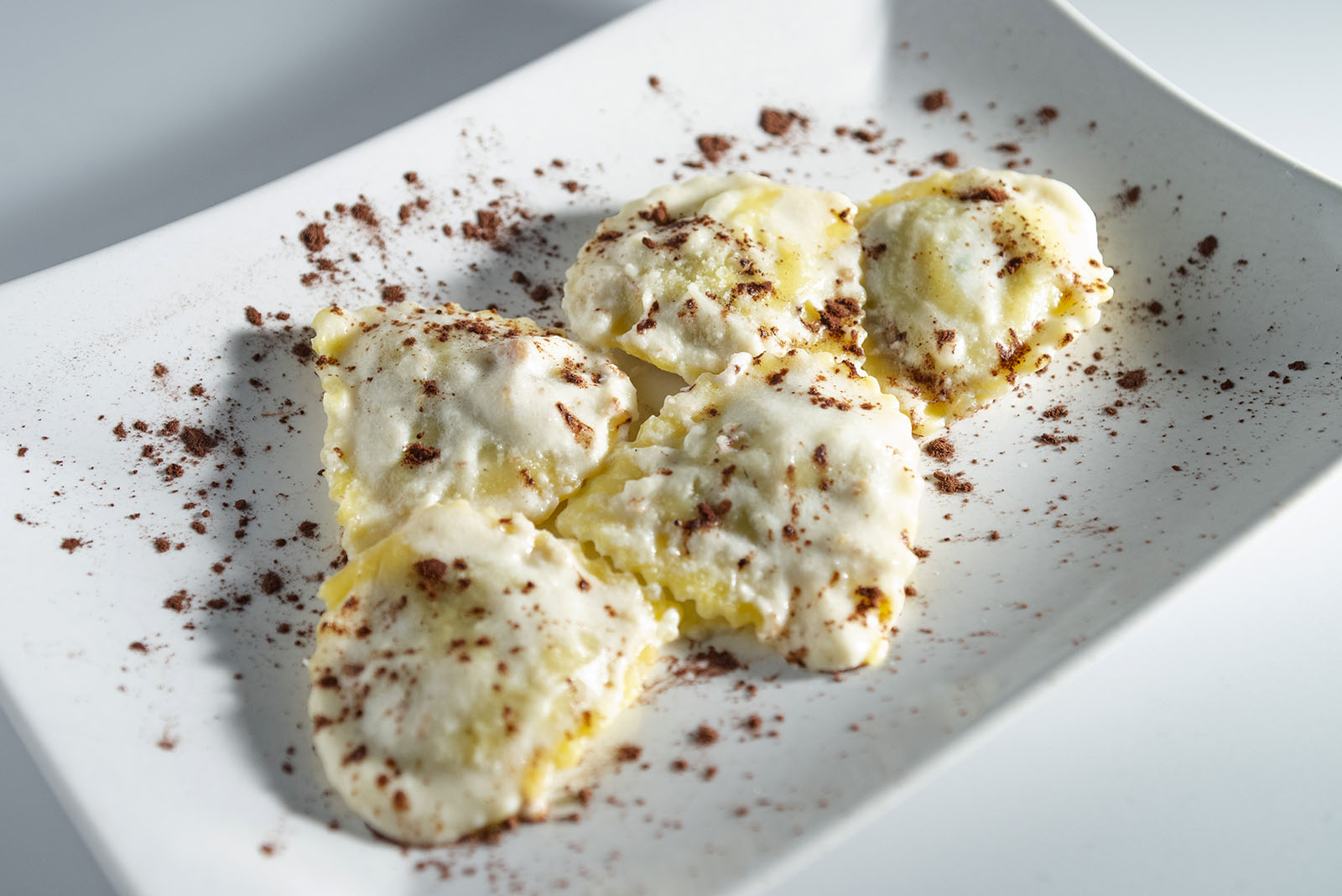 Ravioli con gorgonzola e cacao