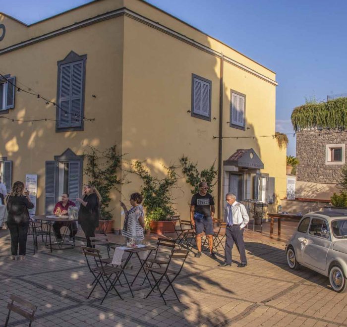 festa informale all'aperto, il piacere di stare insieme