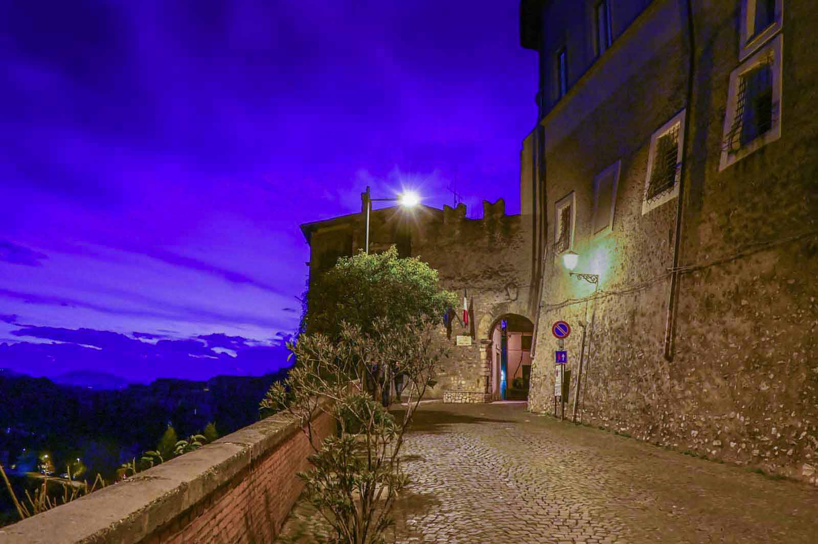 Castello di Vicovaro - ingresso al borgo
