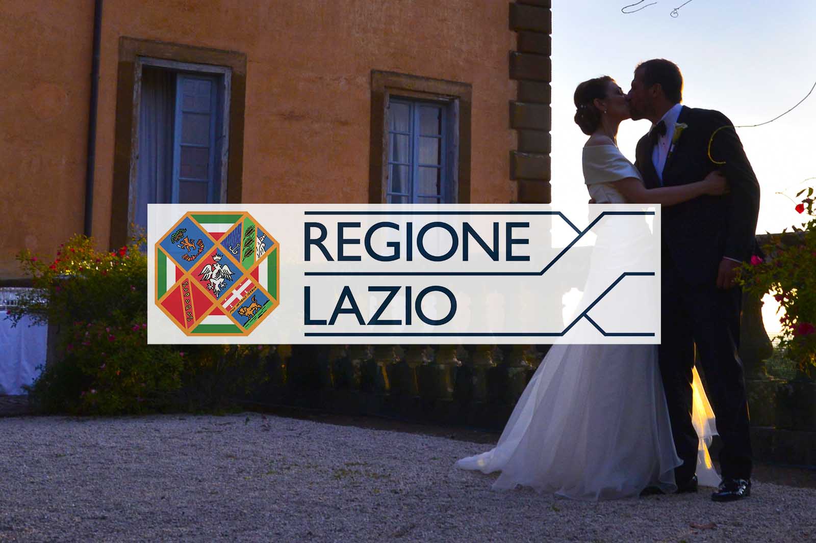 Sposi controluce con il logo della Regione Lazio per il bonus 2000 euro